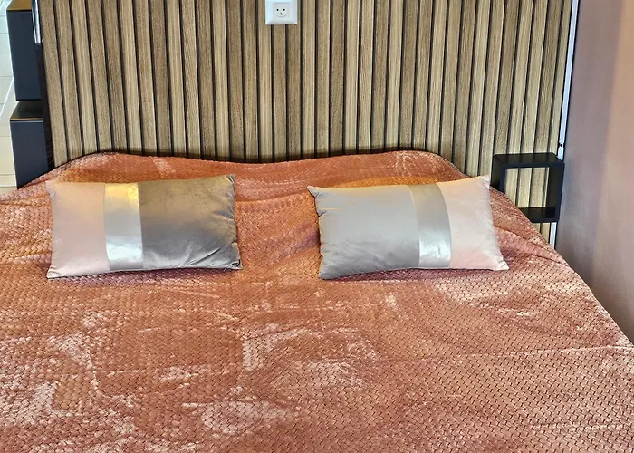 Апартаменти Naturiste Port Nature